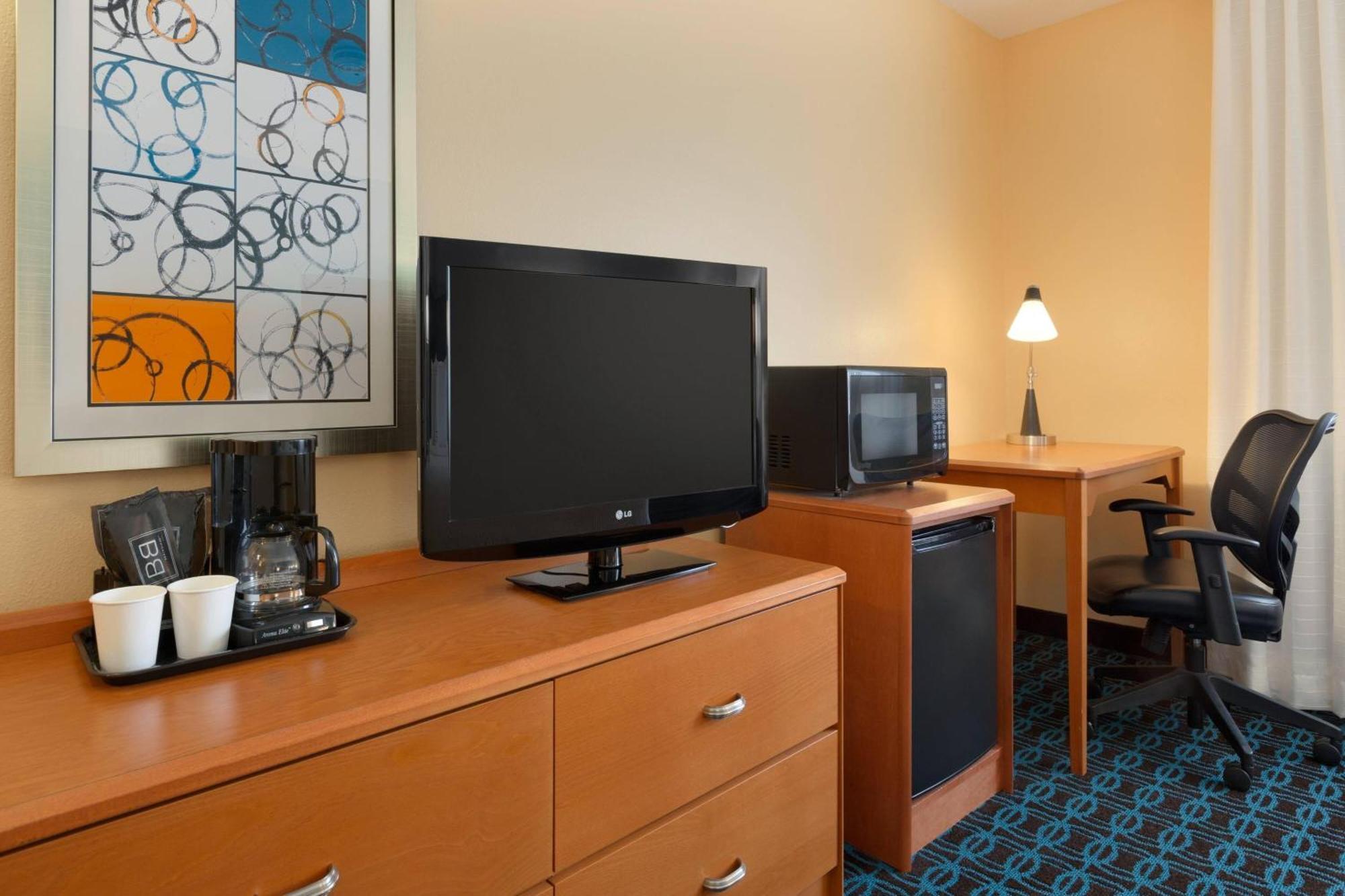 Fairfield Inn & Suites Bismarck North Dış mekan fotoğraf